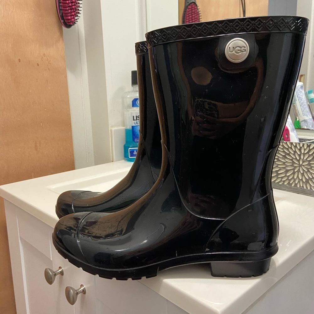 UGG rain boots